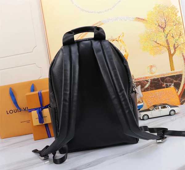 ルイヴィトンバッグ側面デザイン